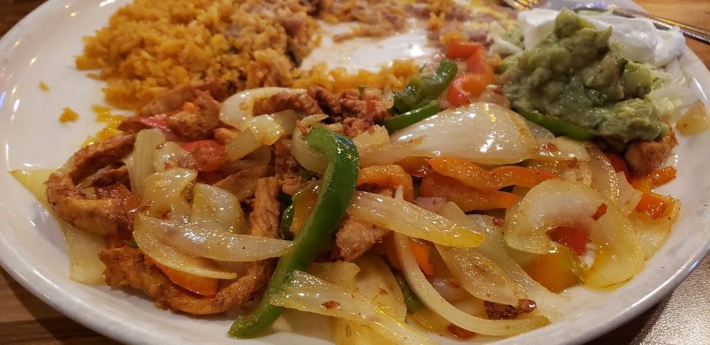 Hacienda Real Southpointe | restaurant | 3130 Pine Lake Rd, Lincoln, NE 68516, USA | 4024230525 OR +1 402-423-0525