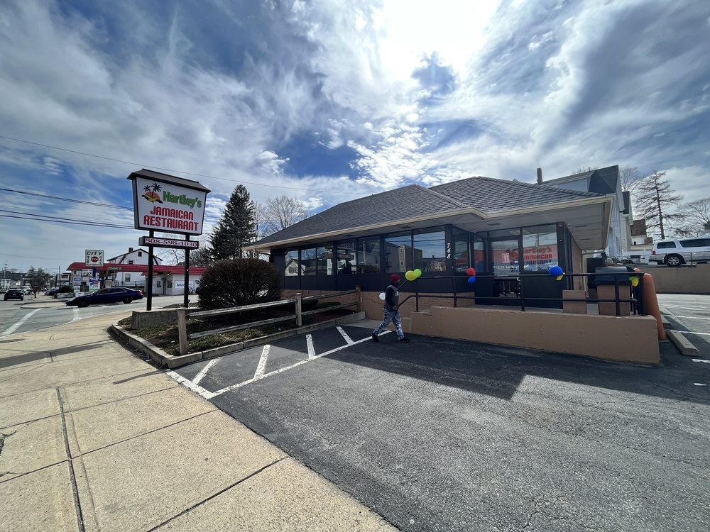 Hartleys Jamaican Restaurant | meal takeaway | 748 N Main St, Brockton, MA 02301, USA | 5085981030 OR +1 508-598-1030