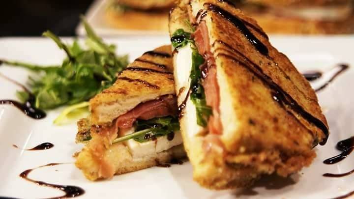 The Wiseguy Kitchen | restaurant | 214 E Bearss Ave, Tampa, FL 33613, USA | 8139087778 OR +1 813-908-7778