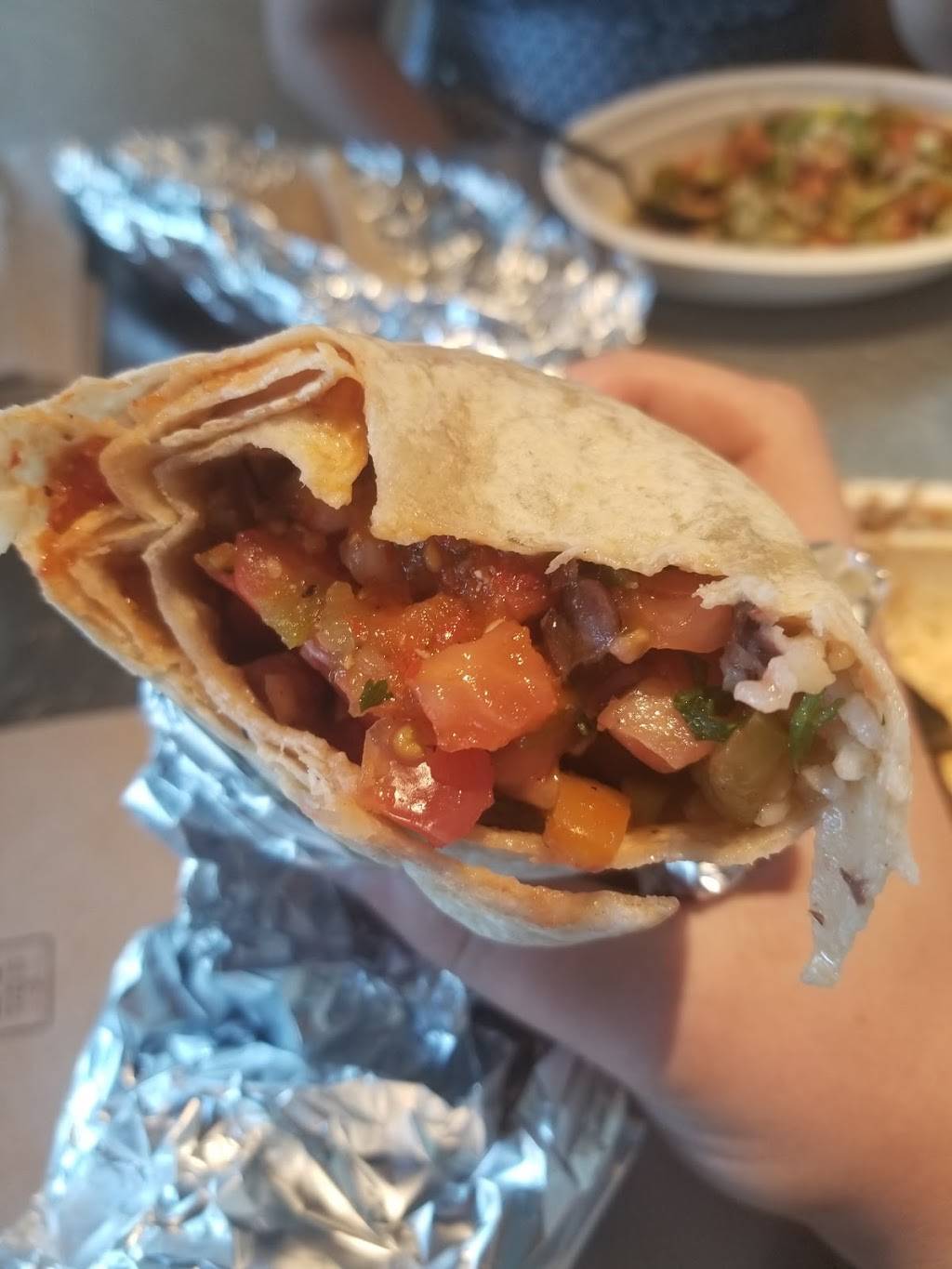 Chipotle Mexican Grill | restaurant | 18W050 22nd St, Oakbrook Terrace, IL 60181, USA | 6306276610 OR +1 630-627-6610