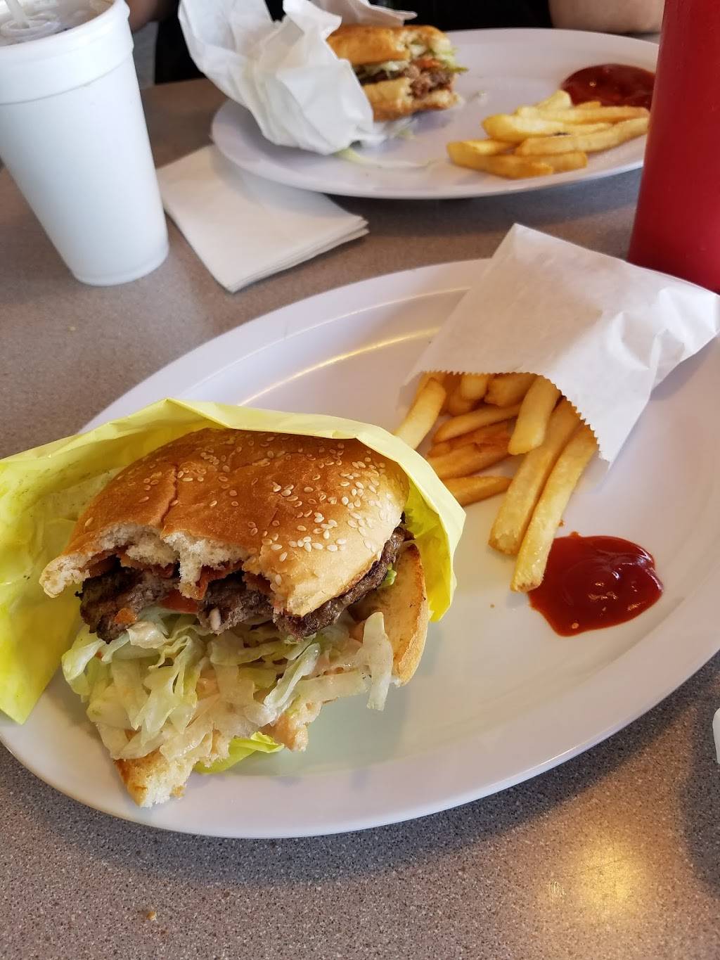 J B Burgers | restaurant | 627 S Myrtle Ave, Monrovia, CA 91016, USA | 6263571173 OR +1 626-357-1173