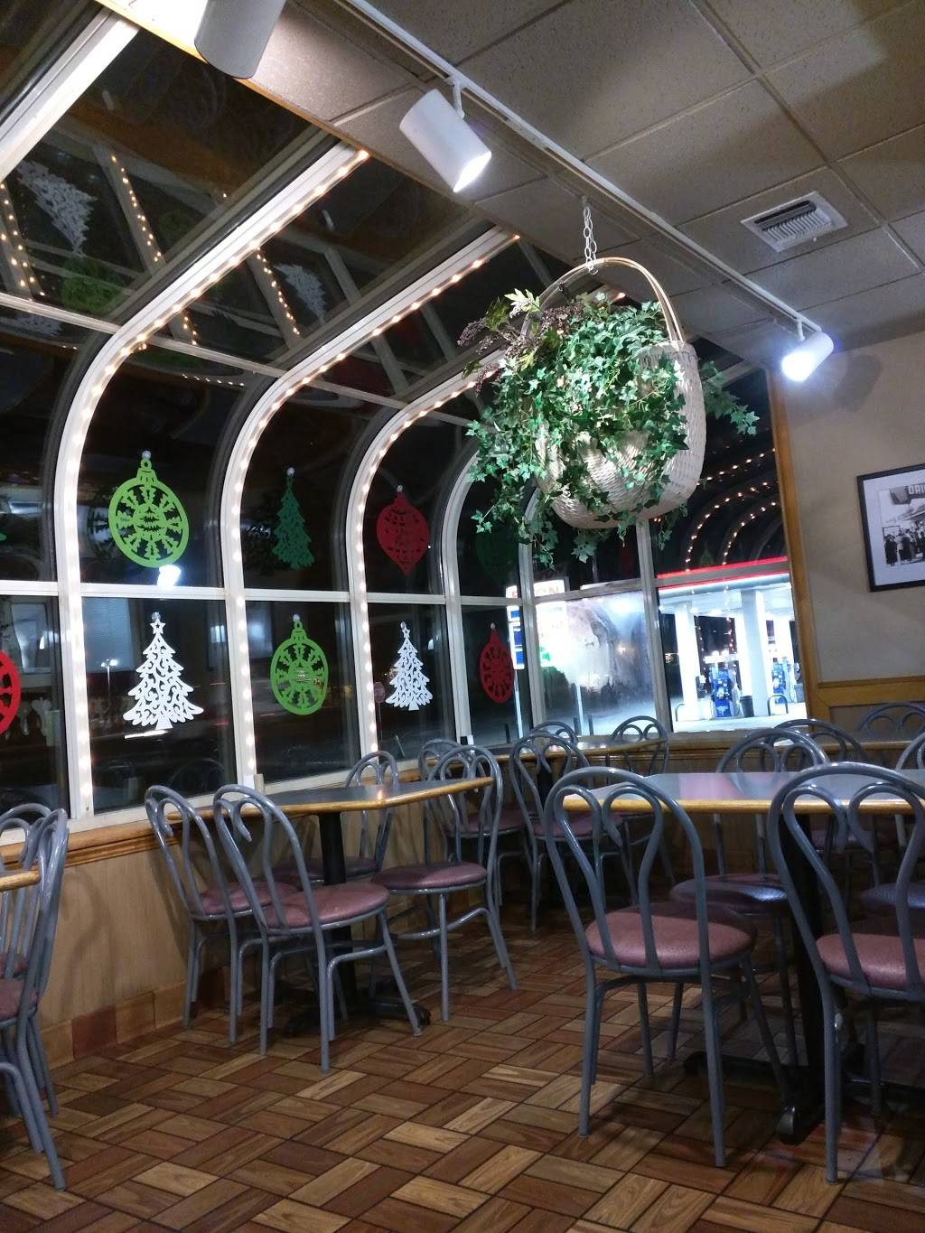 Dairy Queen Store | restaurant | 421 TX-16, Bandera, TX 78003, USA | 8307963595 OR +1 830-796-3595