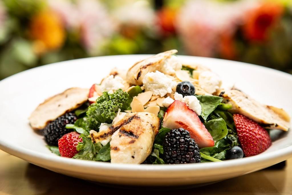 Houlihans | restaurant | 275 S Airport Blvd, South San Francisco, CA 94080, USA | 6505882265 OR +1 650-588-2265