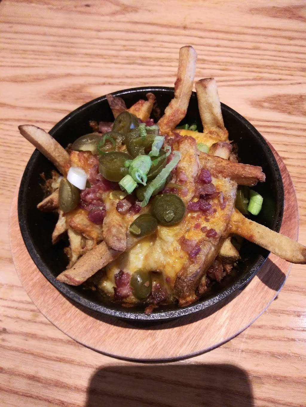 Chilis Grill & Bar | meal takeaway | 5790 W Loop 1604 N, San Antonio, TX 78251, USA | 2106886969 OR +1 210-688-6969