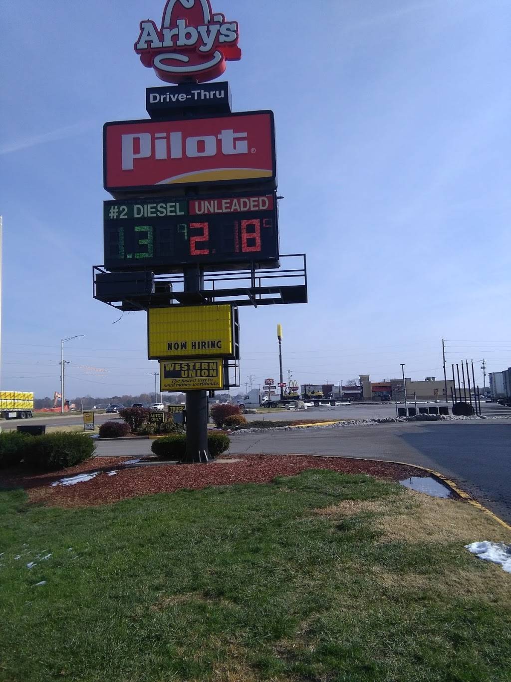 Pilot Travel Center | restaurant | 820 Edwardsville Rd, Troy, IL 62294, USA | 6186670946 OR +1 618-667-0946