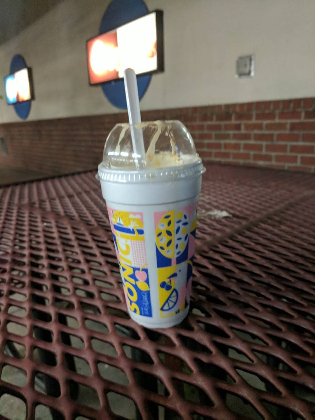 Sonic Drive-In | restaurant | 4691 E, US-80, Savannah, GA 31410, USA | 9128971122 OR +1 912-897-1122