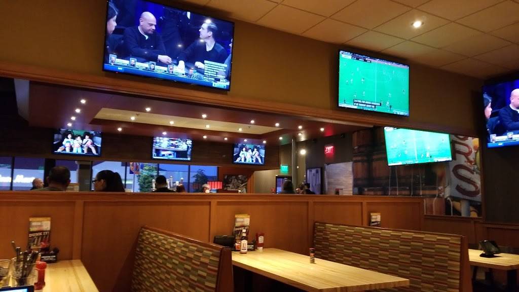 Applebees Grill + Bar | restaurant | 892 W Henderson Ave, Porterville, CA 93257, USA | 5597882031 OR +1 559-788-2031