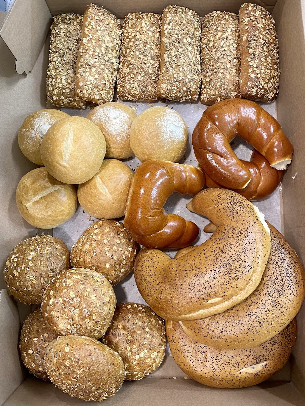 Gabrielas European Deli | restaurant | 1825A Hooper Ave, Toms River, NJ 08753, USA | 7322793999 OR +1 732-279-3999