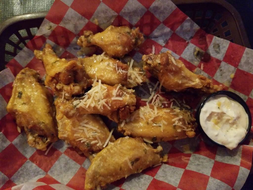 Idle Zone Bar & Grill | restaurant | 3437, 117 E Lake Ave, Auburndale, FL 33823, USA | 8638757932 OR +1 863-875-7932