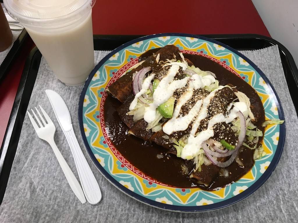 Dejesus Deli Taqueria | restaurant | 1106 Old Country Rd, Riverhead, NY 11901, USA | 6315912700 OR +1 631-591-2700