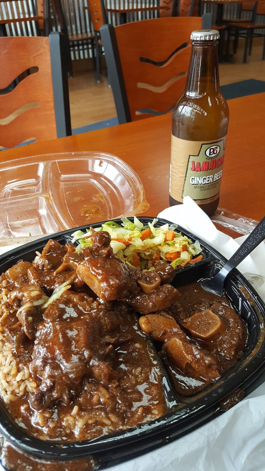 Golden Krust Caribbean Restaurant | restaurant | 1614 Blue Hill Avenue, Mattapan, MA 02126, USA | 6176966200 OR +1 617-696-6200