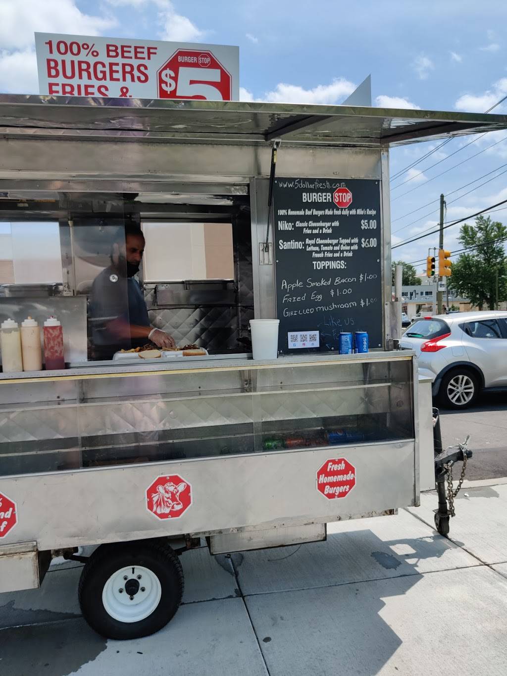 $5 Fresh Burger Stop | restaurant | 2100 W Oregon Ave, Philadelphia, PA 19145, USA | 2154358277 OR +1 215-435-8277