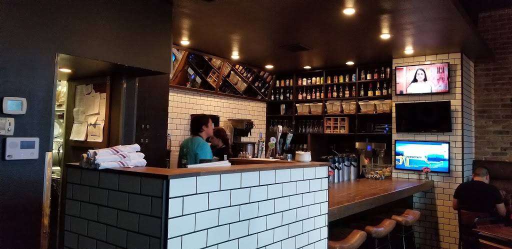 Crave Kitchen & Bar | restaurant | 300 Cincinnati Ave, El Paso, TX 79902, USA | 9153513677 OR +1 915-351-3677