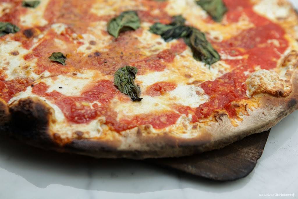 Grimaldis Coal Brick-Oven Pizzeria | restaurant | 1646 Litchfield Turnpike, Woodbridge, CT 06525, USA | 2035539889 OR +1 203-553-9889