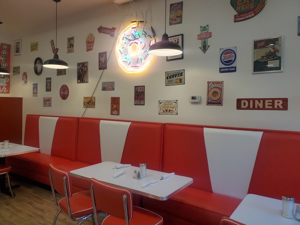 Donut Villa Diner | restaurant | 20 Prospect St, Cambridge, MA 02139, USA | 6177145018 OR +1 617-714-5018
