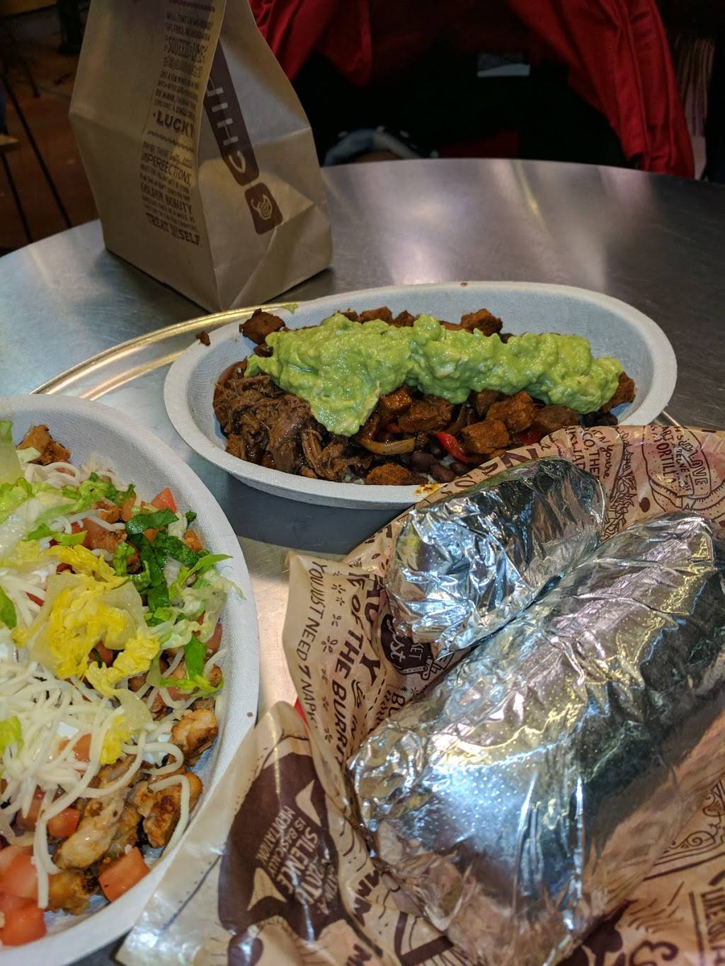 Chipotle Mexican Grill | restaurant | 132 N Glendale Ave, Glendale, CA 91206, USA | 8182445091 OR +1 818-244-5091