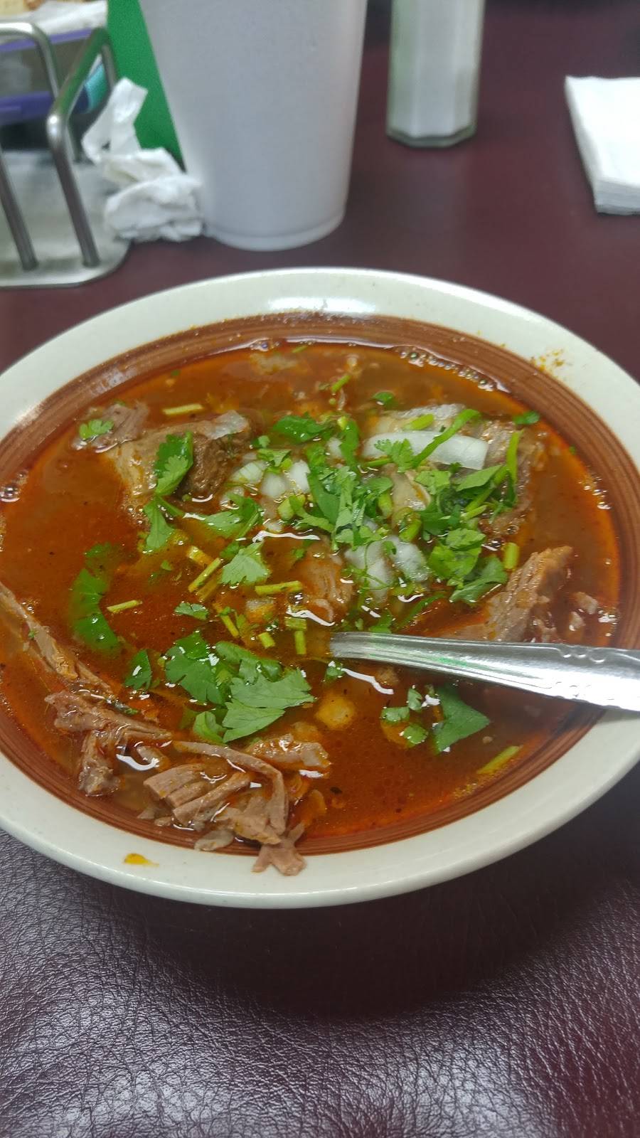 Birrieria Patinos Ocotlan | restaurant | 3813 W 26th St, Chicago, IL 60623, USA | 7732774116 OR +1 773-277-4116