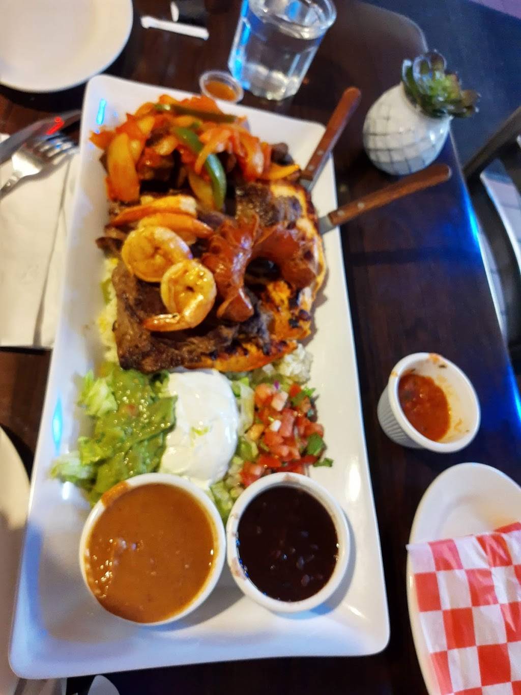 El Mexsal Authentic Latin Food | restaurant | 97 Medford St, Malden, MA 02148, USA | 7816050821 OR +1 781-605-0821