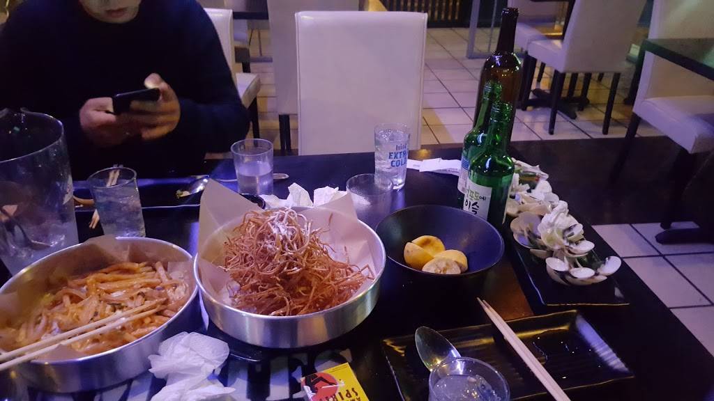 Prizon bar | restaurant | 2500 W 8th St Ste 108, Los Angeles, CA 90057, USA | 2135294134 OR +1 213-529-4134