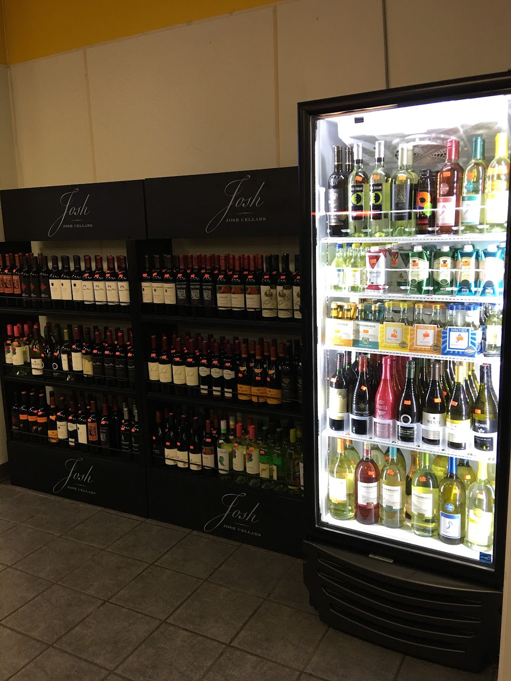 Shell | restaurant | 3120 N Courtenay Pkwy, Merritt Island, FL 32953, USA | 3214590052 OR +1 321-459-0052