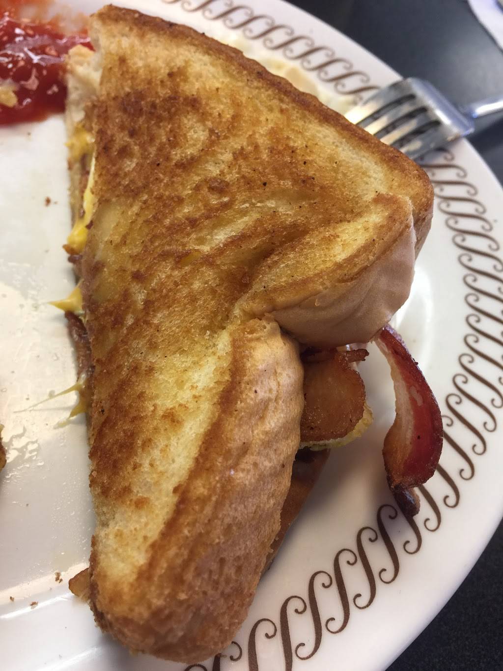 Waffle House | meal takeaway | 10134 Almeda Genoa Rd, Houston, TX 77075, USA | 8323869543 OR +1 832-386-9543