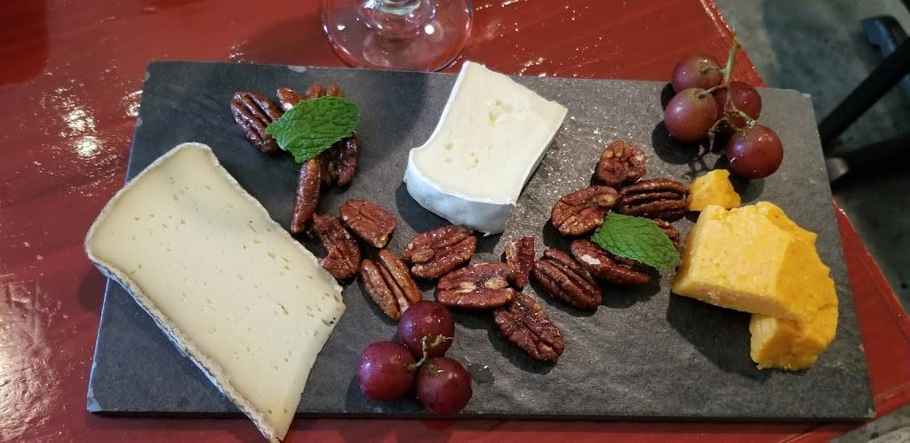 STINK Cheese-Meat and El Tufo Wine Bar | restaurant | 628 St Helens Ave, Tacoma, WA 98402, USA | 2534261347 OR +1 253-426-1347