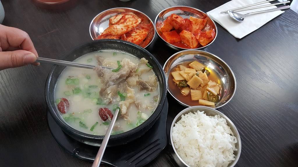 Shin Chon Korean Restaurant | restaurant | 3033 W 6th St #103, Los Angeles, CA 90020, USA | 2133652233 OR +1 213-365-2233