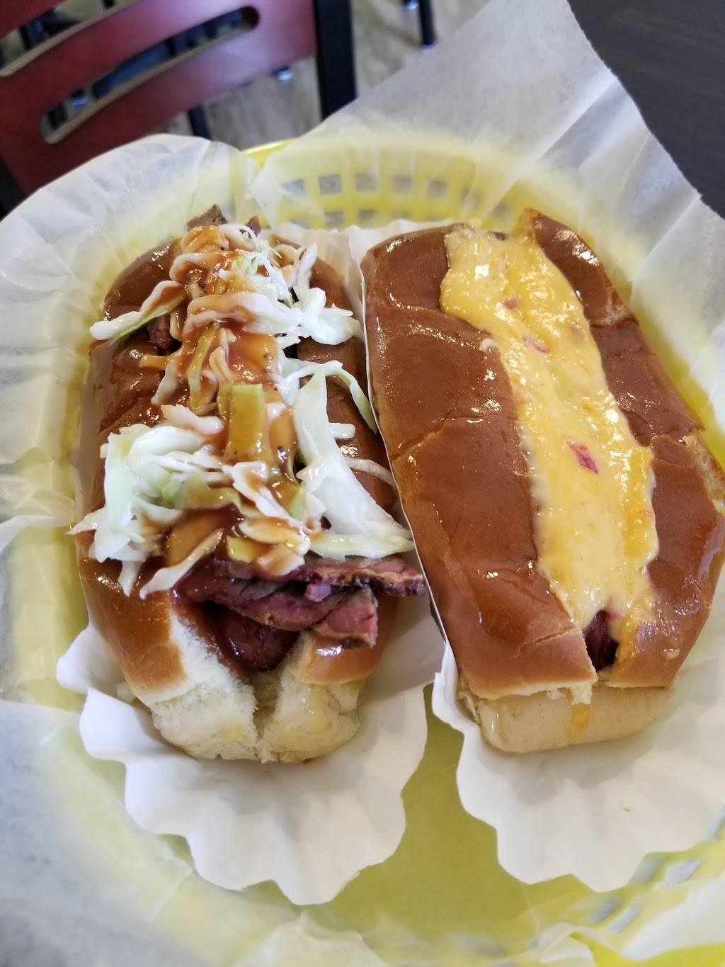 Bobs Dogs | restaurant | 8903 E Oak Island Dr, Oak Island, NC 28465, USA | 9102783456 OR +1 910-278-3456