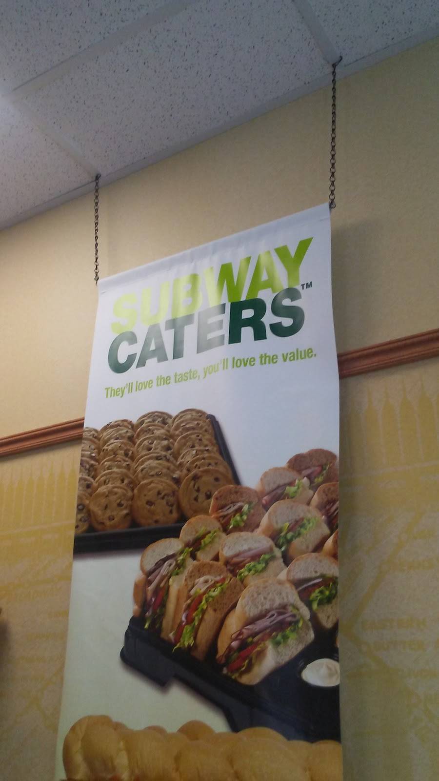 Subway | restaurant | 102 W Main St, Elmwood, IL 61529, USA | 3097422242 OR +1 309-742-2242