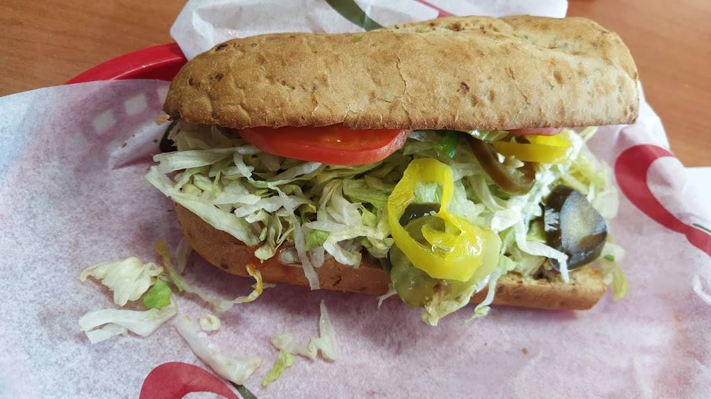 Quiznos | restaurant | 960 Southdown Rd Unit C11, Mississauga, ON L5J 2Y4, Canada | 9058550782 OR +1 905-855-0782