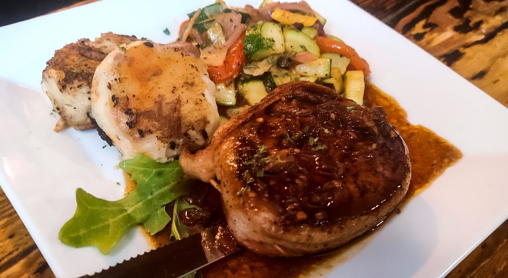 Maghees Grill On the Hill | restaurant | 3607 Old Shell Rd, Mobile, AL 36608, USA | 2514458700 OR +1 251-445-8700