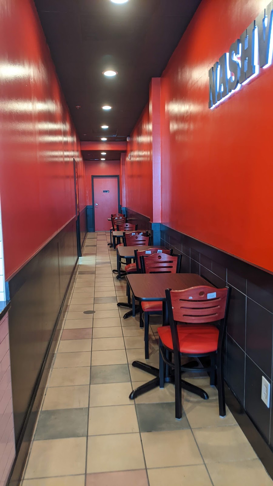 Hangry Joes Hot Chicken Duke St | restaurant | 3227 Duke St, Alexandria, VA 22314, USA | 5715447577 OR +1 571-544-7577