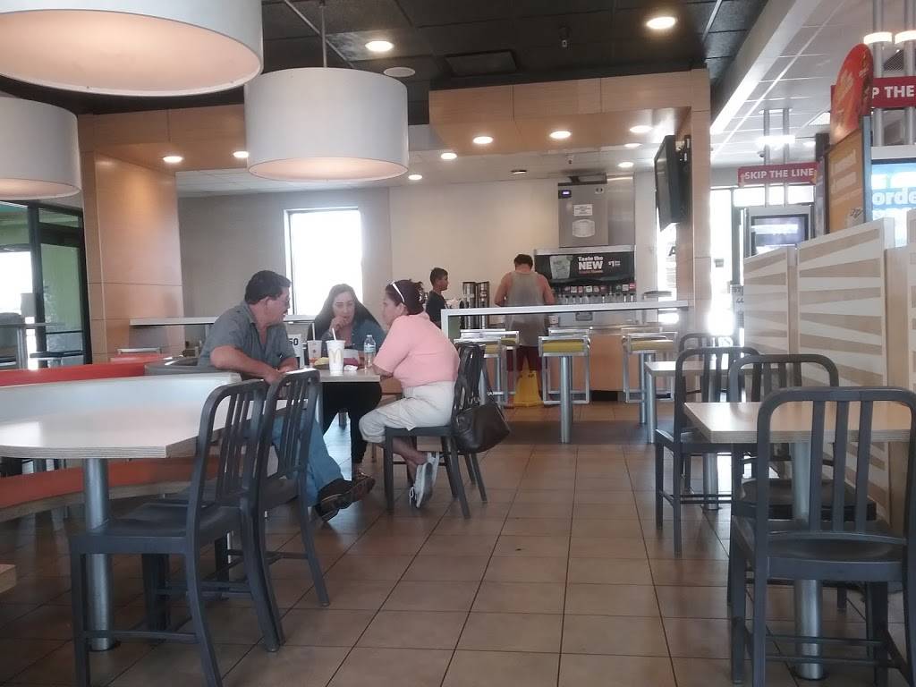 McDonalds | cafe | 6815 Valley Way, Jurupa Valley, CA 92509, USA | 9513603261 OR +1 951-360-3261