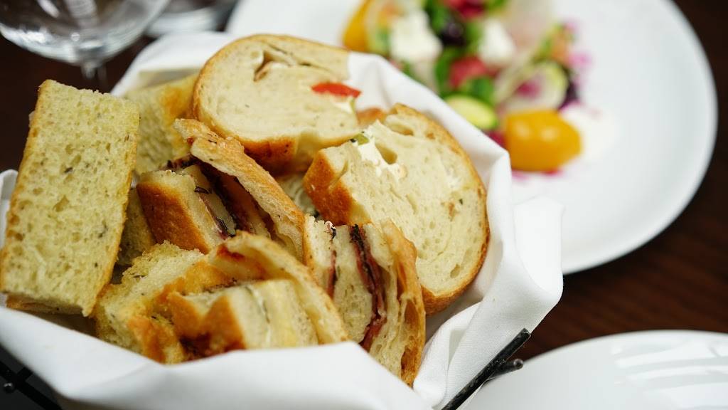 Scarpetta Newport | restaurant | 1 Goat Island, Newport, RI 02840, USA | 4018513325 OR +1 401-851-3325