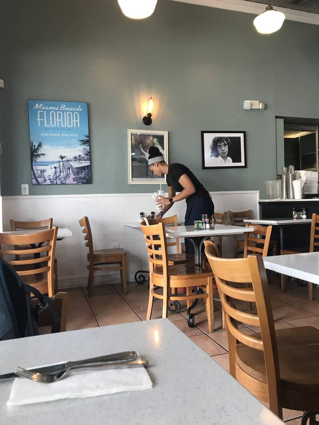 Tasty Beach Cafe | restaurant | 4041 Royal Palm Ave, Miami Beach, FL 33140, USA | 3056735483 OR +1 305-673-5483