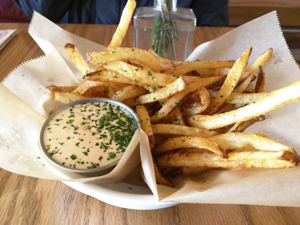 Pono Burger | restaurant | 829 Broadway, Santa Monica, CA 90401, USA | 3105847005 OR +1 310-584-7005