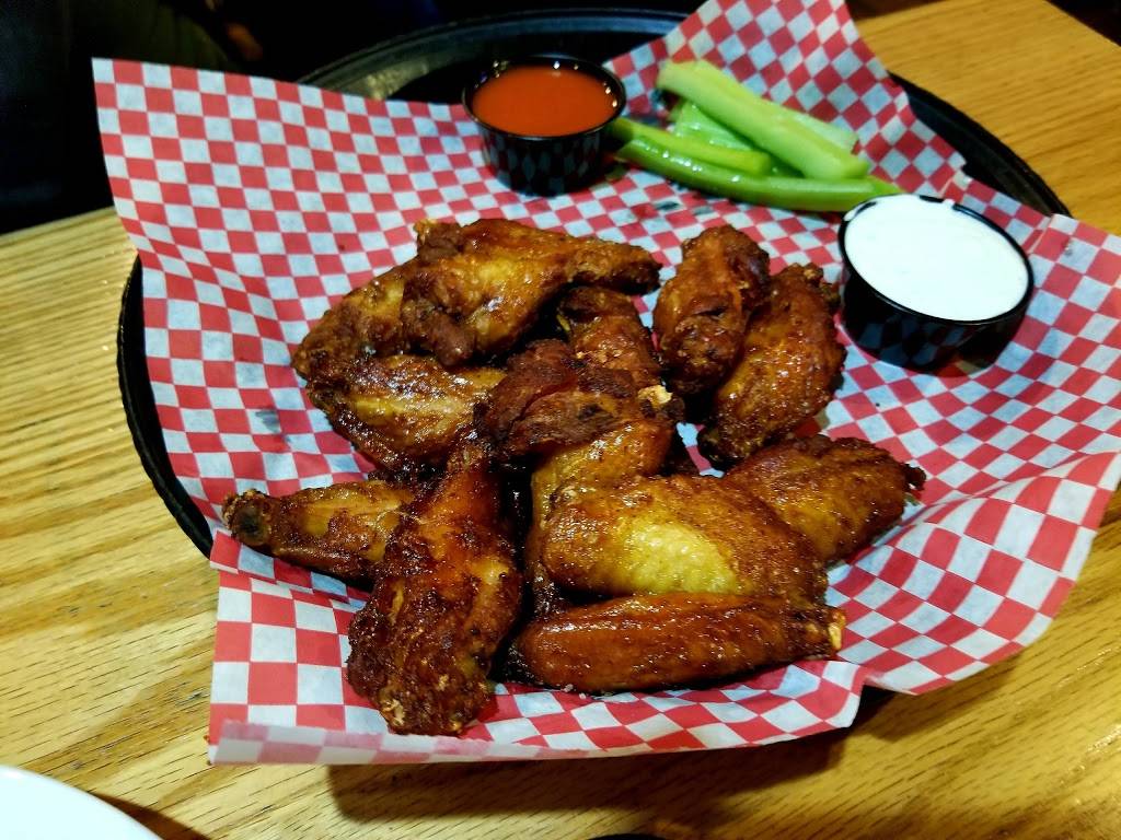 Old Man Bar | restaurant | 4381 W 120th Ave, Broomfield, CO 80020, USA | 7205364821 OR +1 720-536-4821