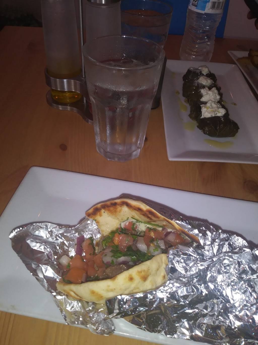 Thelo Greek Grill | restaurant | 8009 Norfolk Ave, Bethesda, MD 20814, USA | 3016547335 OR +1 301-654-7335