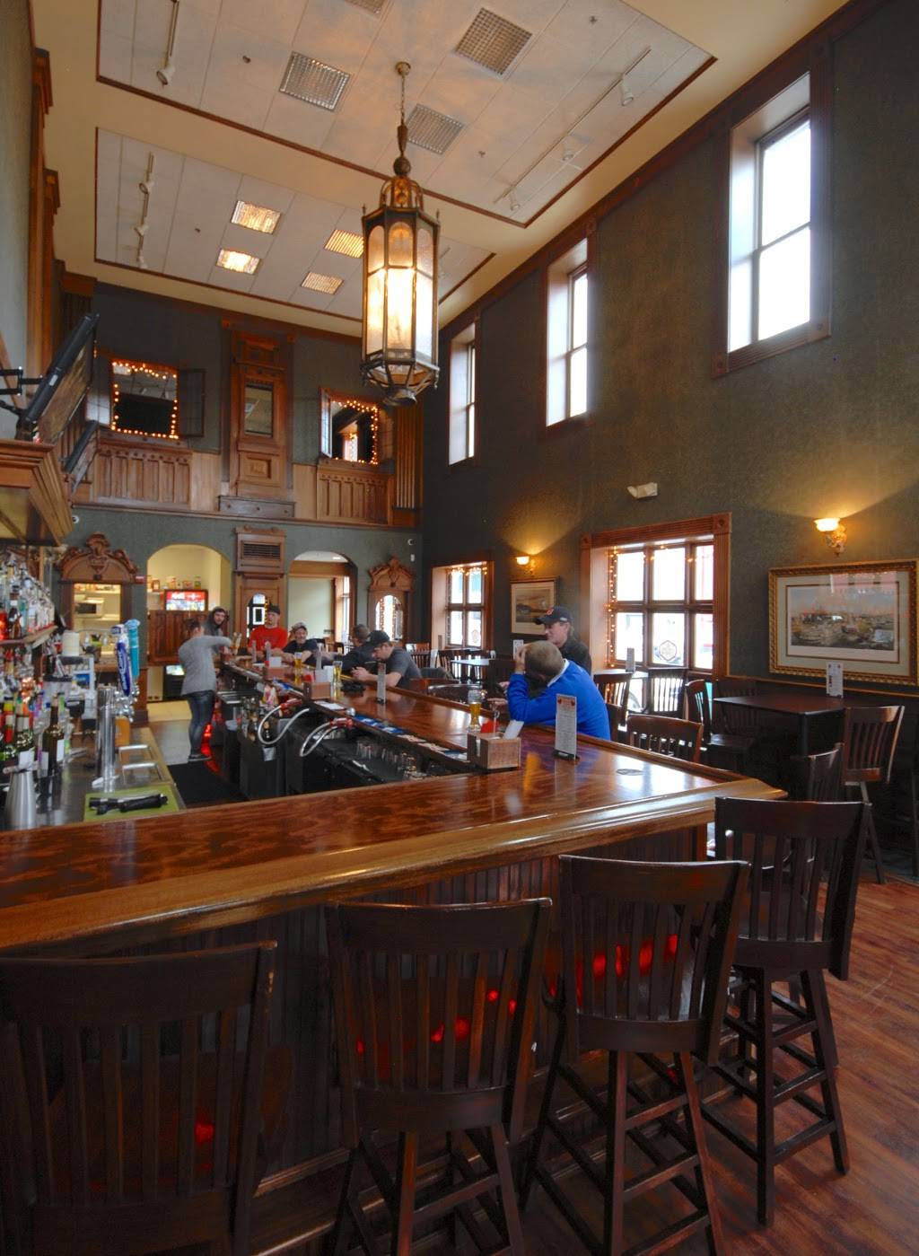 Captains Tavern - Restaurant - Craft Beer - Wine Bar - Sports Ba | restaurant | 1 W High St, Lawrenceburg, IN 47025, USA | 8125770432 OR +1 812-577-0432