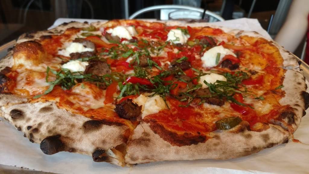 Max & Leos Artisan Pizza - Chicago | meal delivery | 1500 N Clybourn Ave, Chicago, IL 60610, USA | 3129734920 OR +1 312-973-4920