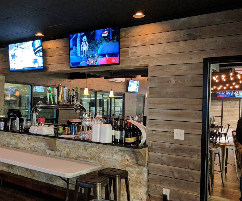 Finleys Bar and Grill | restaurant | 10800 Davis Dr, Alpharetta, GA 30004, USA | 77064966000 OR +1 770-649-6600 ext. 0