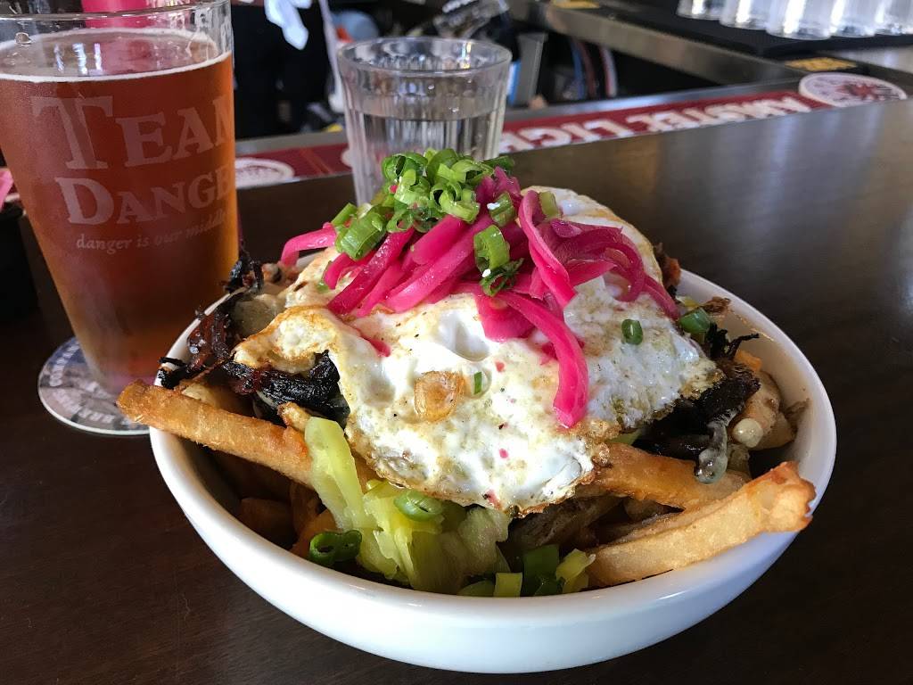 Nighthawks Diner & Bar | restaurant | 3753 Nicollet Ave, Minneapolis, MN 55409, USA | 6122488111 OR +1 612-248-8111