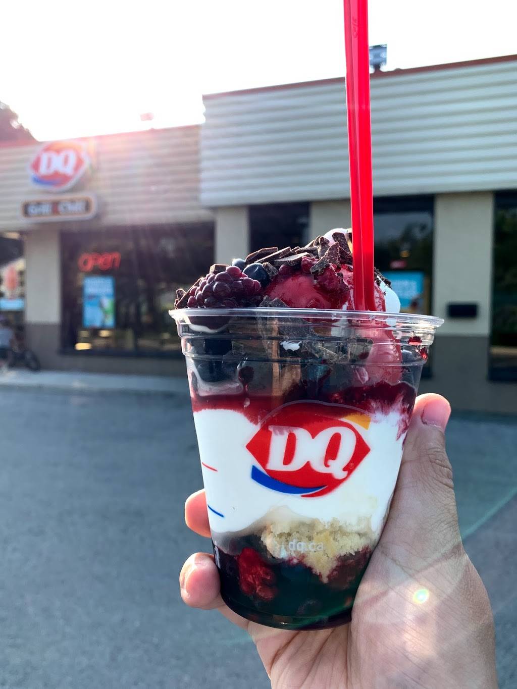 Dairy Queen Grill & Chill | restaurant | 661 Appleby Line, Burlington, ON L7L 2Y5, Canada | 9056810202 OR +1 905-681-0202