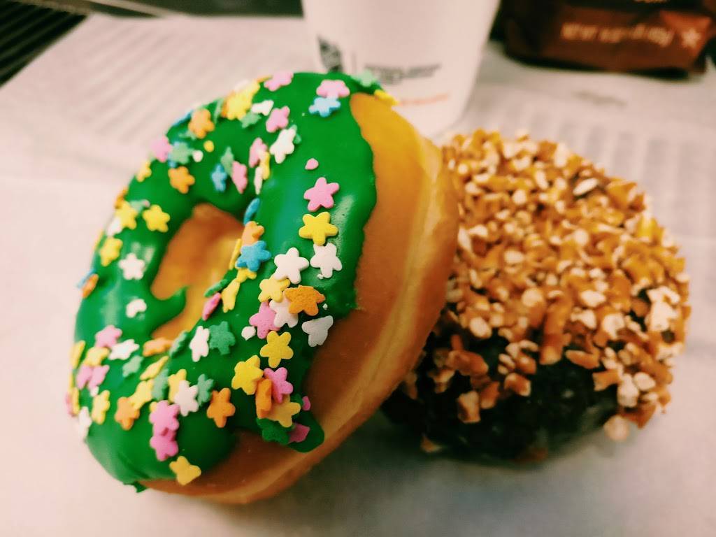 Dunkin | bakery | 106 Cambridge St, Boston, MA 02114, USA | 6175234463 OR +1 617-523-4463