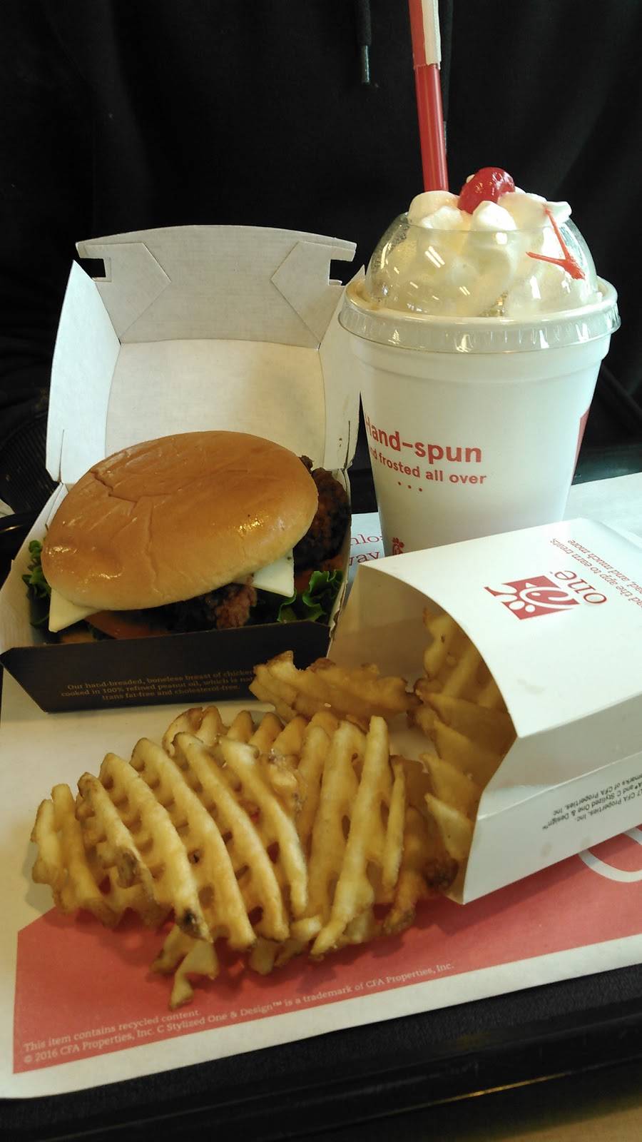 Chick-fil-A | restaurant | 2532 Green Mt Commons Dr, Belleville, IL 62221, USA | 6182579700 OR +1 618-257-9700