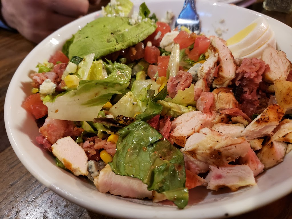 Paisans Pizzeria | restaurant | 6226 Ogden Ave, Berwyn, IL 60402, USA | 7084845325 OR +1 708-484-5325