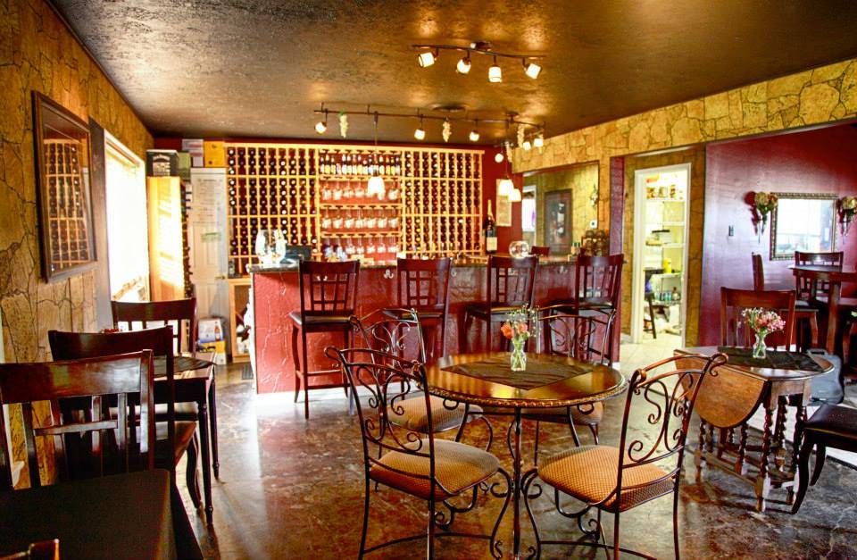 The Bar At Friends Uncorked | restaurant | 111 S Friendswood Dr, Friendswood, TX 77546, USA | 2816481707 OR +1 281-648-1707