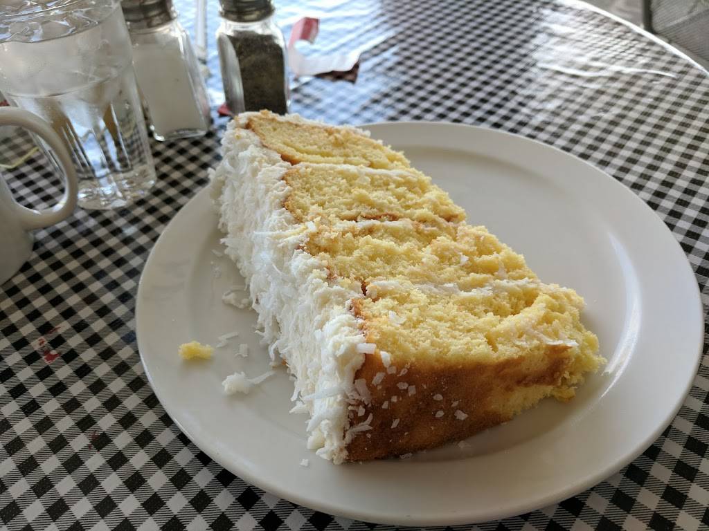 Steves Deli | restaurant | 6646 Telegraph Rd, Bloomfield Hills, MI 48301, USA | 2489320800 OR +1 248-932-0800