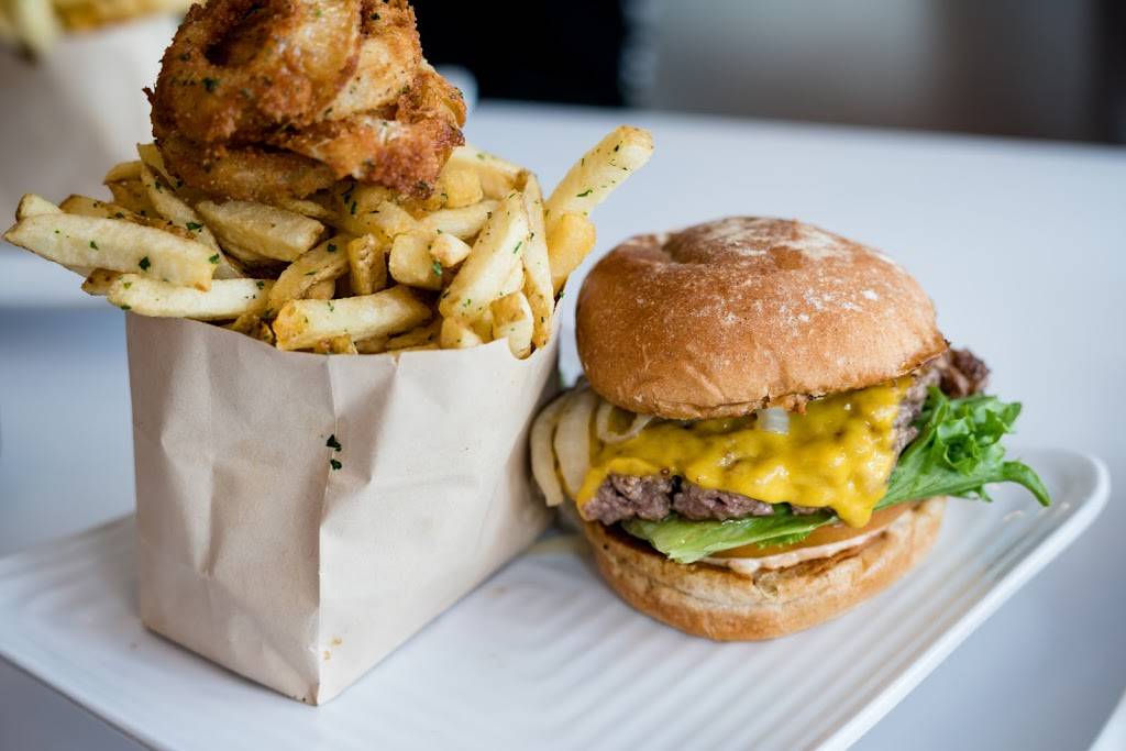 Burger Lounge | restaurant | 13455 Maxella Ave, Marina Del Rey, CA 90292, USA | 3108273670 OR +1 310-827-3670