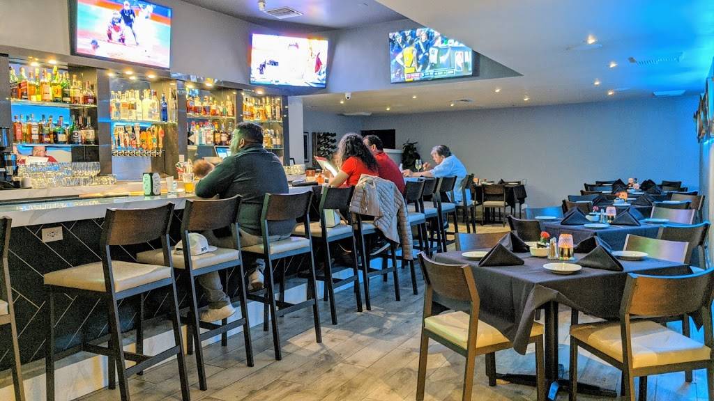 Steers Bar & Grill | restaurant | 82-347 CA-111, Indio, CA 92201, USA | 4423242880 OR +1 442-324-2880